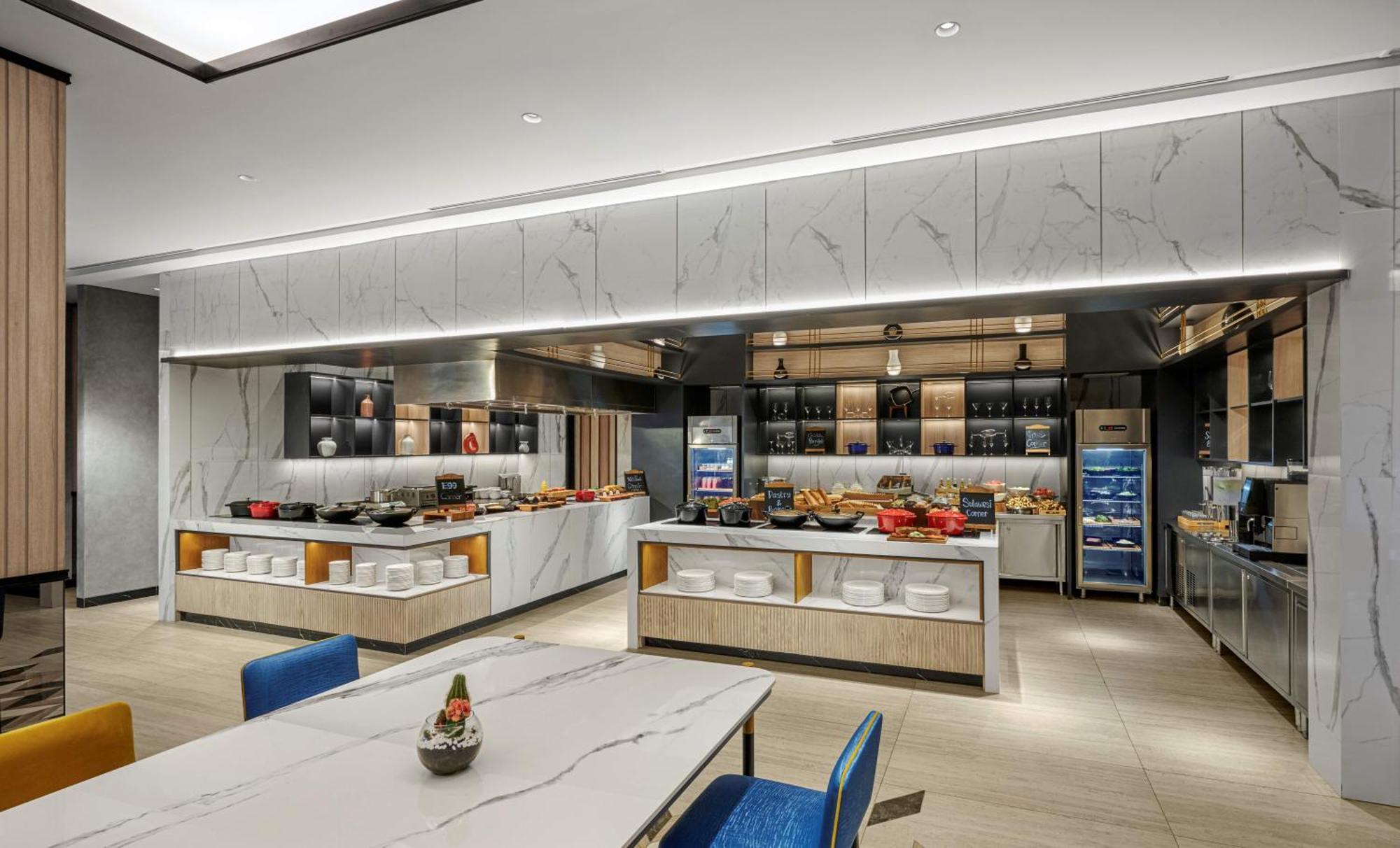 Hyatt Place Makassar Kültér fotó