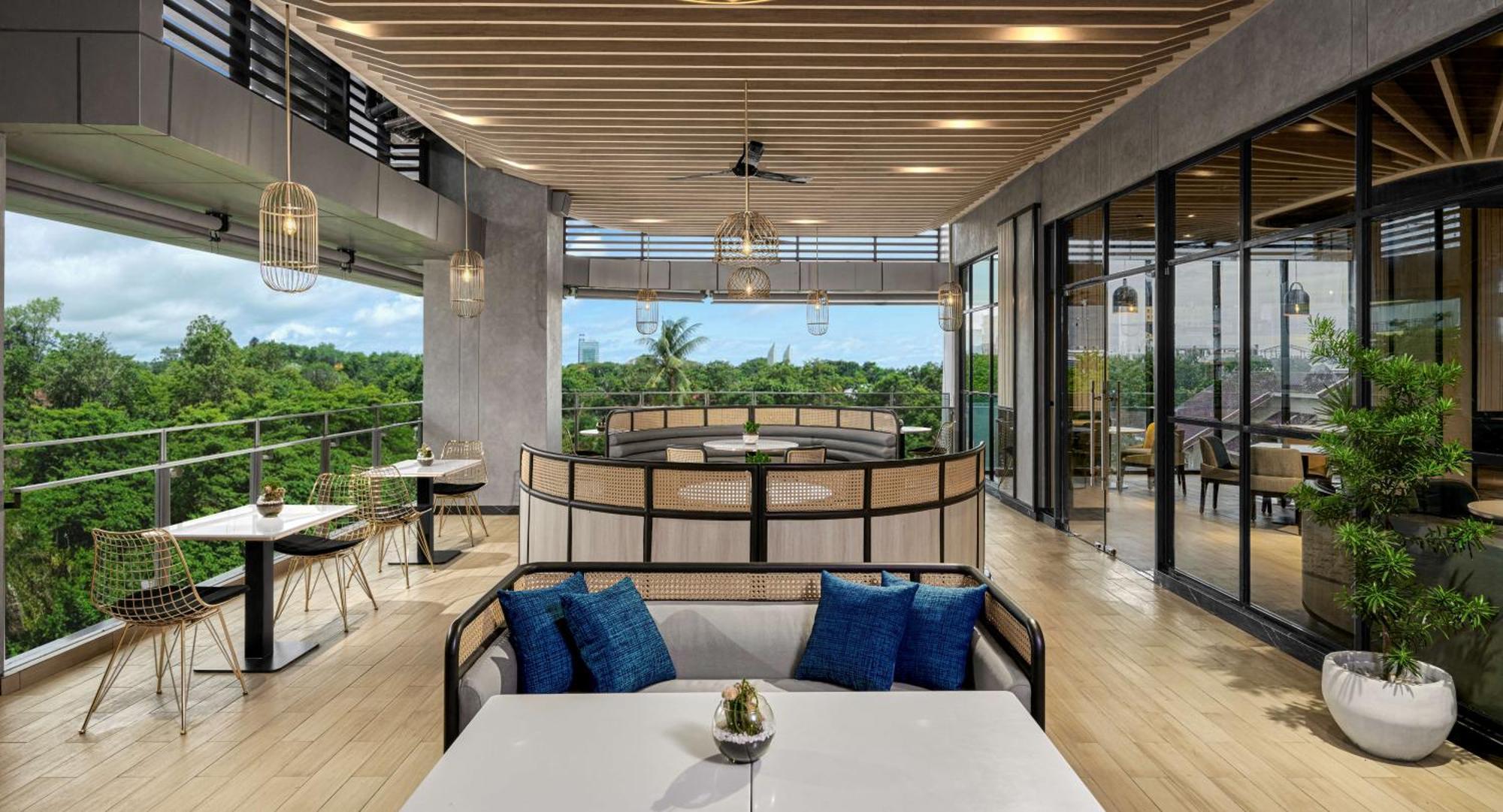 Hyatt Place Makassar Kültér fotó