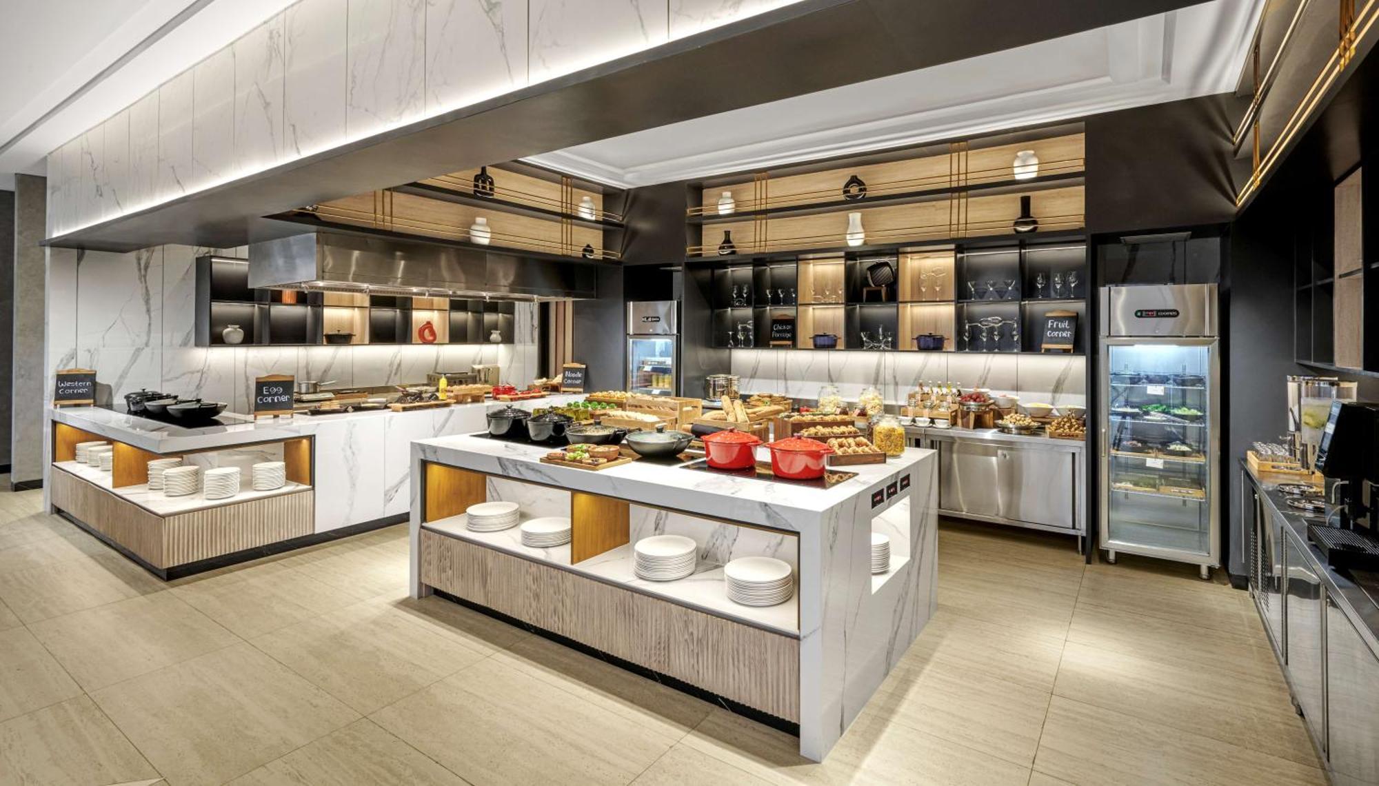 Hyatt Place Makassar Kültér fotó